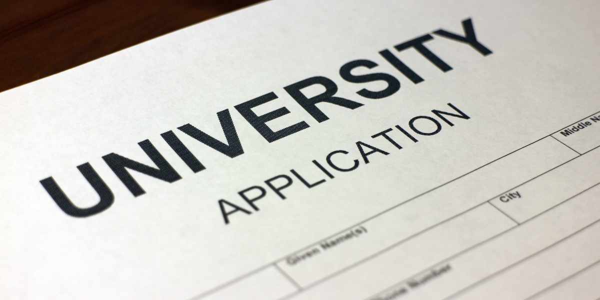 Student applying to university through UCAS with guidance from NZ Associates